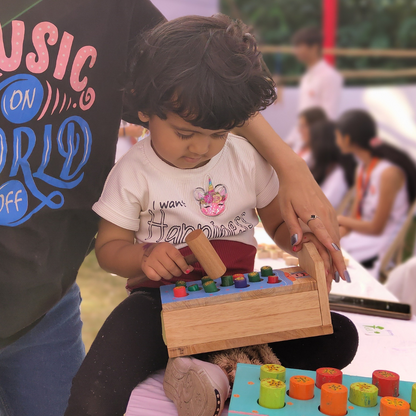 Taali Murkha Raja - Hammering Toy Set