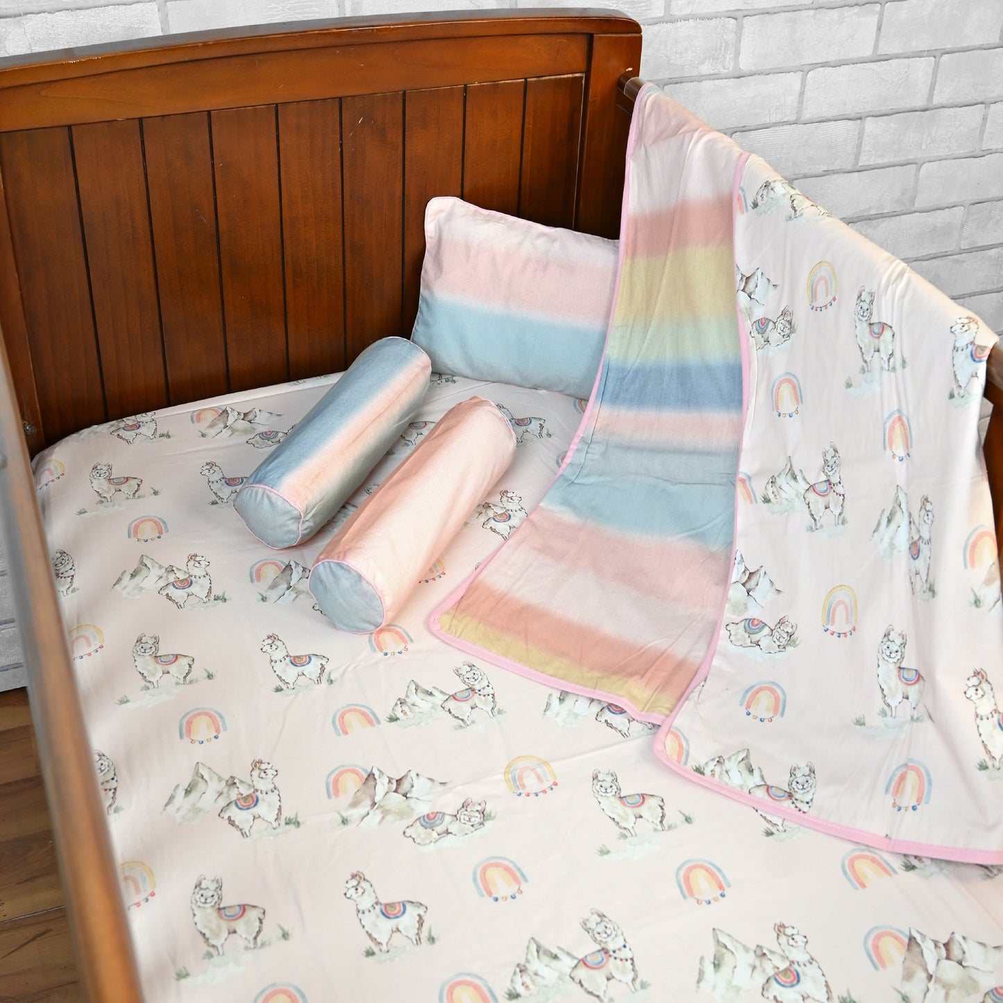 Ooh La Llama - Crib Set of 4