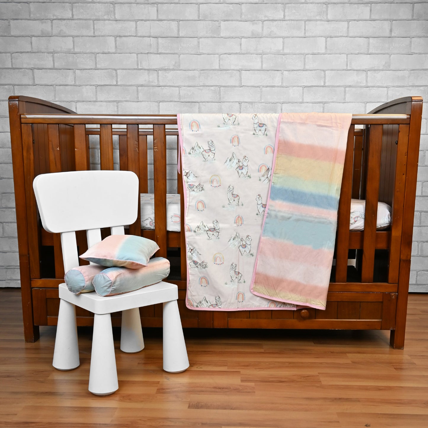 Ooh La Llama - Crib Set of 4