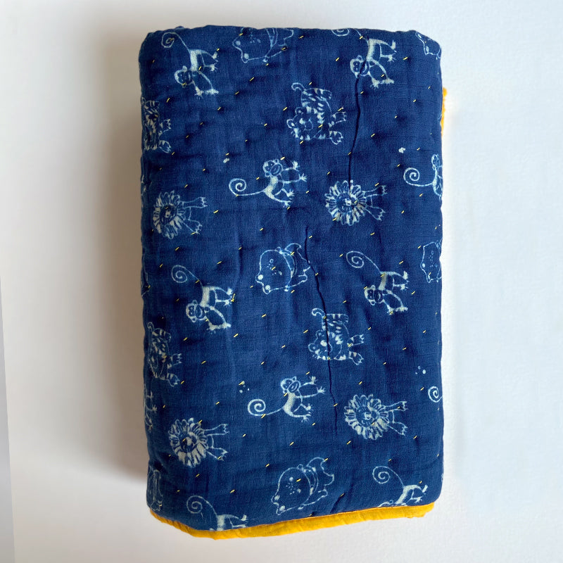 ORGANIC ZOO QUILT