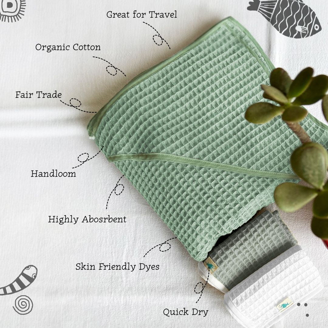 ORGANIC WAFFLE HOODED TOWEL SET