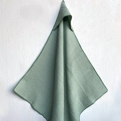 ORGANIC WAFFLE HOODED TOWEL SET