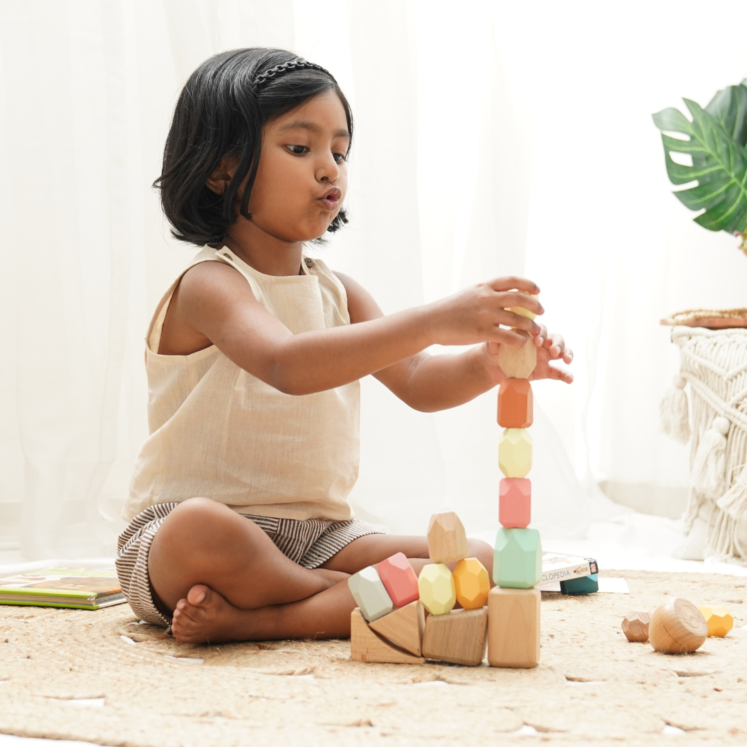 Frilly Fun Set' - Girls' Set with Crop Top and Frilly Shorts Set